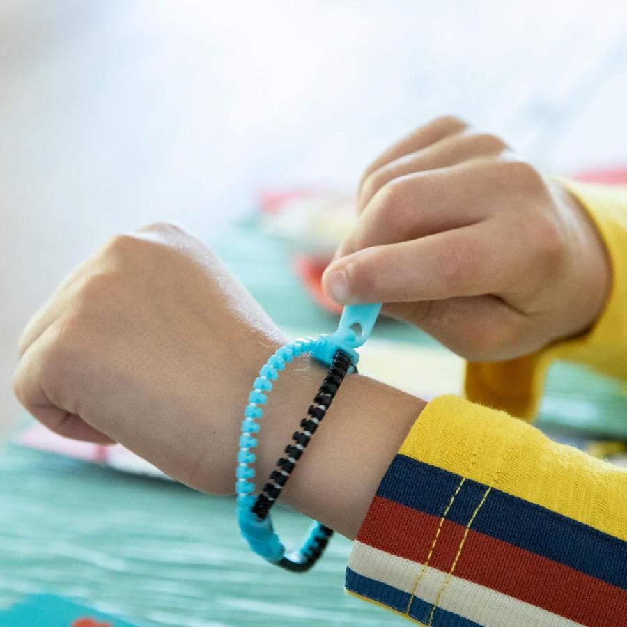 Peaceable Kingdom Zipper Bracelet Valentines, view 5